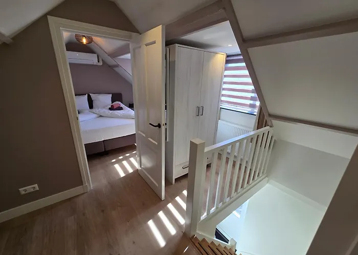 度假居 De Juttershut